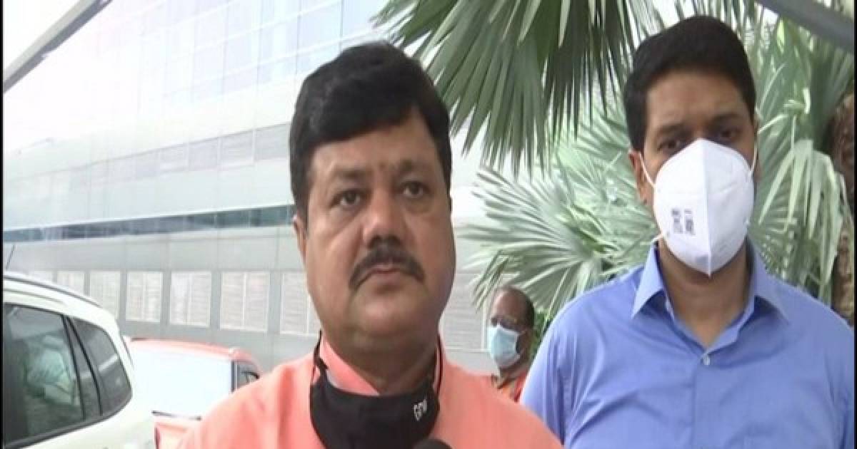 Fadnavis to meet MPs, union ministers from Maharashtra, says BJP leader Pravin Darekar